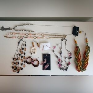 Necklace and earring bundle